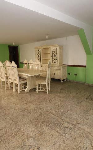 Casa à venda com 300m², 3 quartos e 2 vagasChurrasqueira