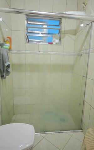 Casa à venda com 90m², 2 quartos e 3 vagasBanheiro 