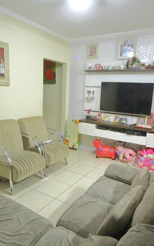 Casa à venda com 90m², 2 quartos e 3 vagasSala