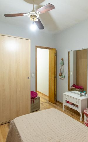 Casa à venda com 165m², 3 quartos e 2 vagas Casa à venda com 165m², 3 quartos e 2 vagasQuarto 2