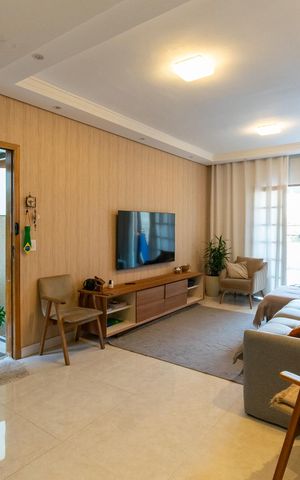 Casa à venda com 165m², 3 quartos e 2 vagas Casa à venda com 165m², 3 quartos e 2 vagasSala