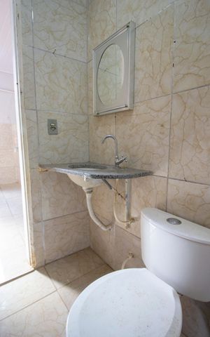 Casa à venda com 198m², 5 quartos e 3 vagasBanheiro social