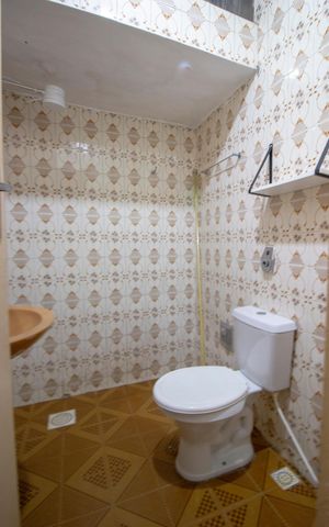 Casa à venda com 198m², 5 quartos e 3 vagasBanheiro da suíte