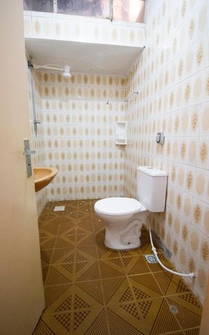 Casa à venda com 198m², 5 quartos e 3 vagasBanheiro da suíte