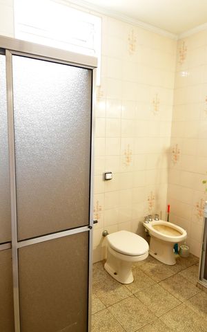 Casa para alugar com 202m², 3 quartos e 4 vagasBanheiro Social
