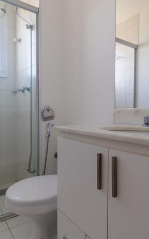 Apartamento para alugar com 108m², 3 quartos e 2 vagas Apartamento para alugar com 108m², 3 quartos e 2 vagasBanheiro da Suíte 01