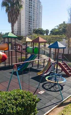 Apartamento para alugar com 108m², 3 quartos e 2 vagas Apartamento para alugar com 108m², 3 quartos e 2 vagasÁrea comum - Playground