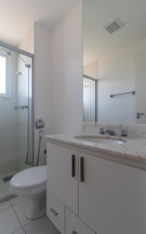 Apartamento para alugar com 108m², 3 quartos e 2 vagas Apartamento para alugar com 108m², 3 quartos e 2 vagasBanheiro da Suíte 01