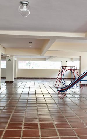 Apartamento para alugar com 85m², 2 quartos e 2 vagas Apartamento para alugar com 85m², 2 quartos e 2 vagasÁrea comum - Playground
