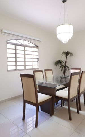Casa para alugar com 312m², 3 quartos e 4 vagasSala