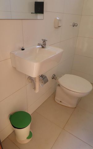 Casa para alugar com 312m², 3 quartos e 4 vagasBanheiro de serviço