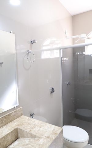 Casa para alugar com 312m², 3 quartos e 4 vagasBanheiro Social