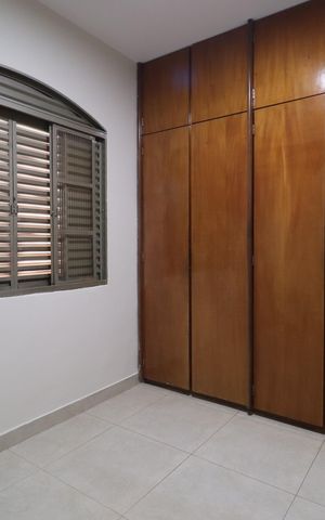 Casa para alugar com 312m², 3 quartos e 4 vagasQuarto 2