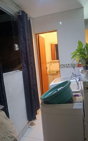 Casa à venda com 236m², 6 quartos e 2 vagas Casa à venda com 236m², 6 quartos e 2 vagasÁrea de serviço