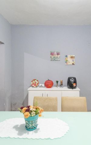 Casa à venda com 180m², 5 quartos e sem vaga Casa à venda com 180m², 5 quartos e sem vagaSala de jantar da casa 1