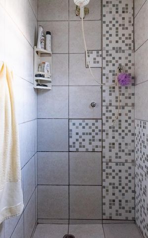 Casa à venda com 180m², 5 quartos e sem vaga Casa à venda com 180m², 5 quartos e sem vagaCasa 3 Banheiro