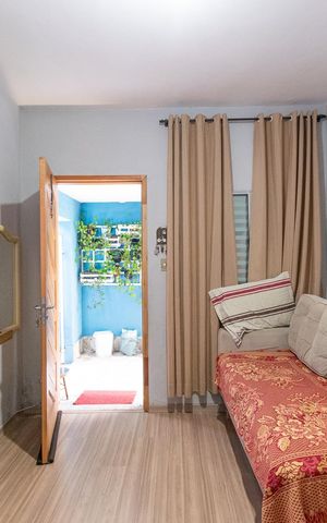 Casa à venda com 180m², 5 quartos e sem vaga Casa à venda com 180m², 5 quartos e sem vagaSala da casa 1
