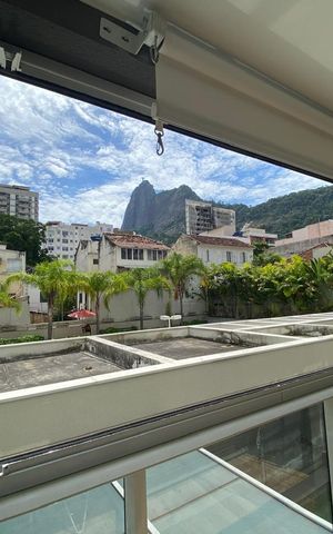 Apartamento à venda com 81m², 2 quartos e 1 vaga Apartamento à venda com 81m², 2 quartos e 1 vagaVista