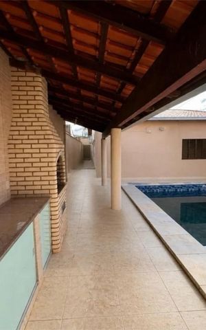 Casa para alugar com 230m², 3 quartos e 3 vagas Casa para alugar com 230m², 3 quartos e 3 vagasÁrea comum