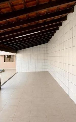 Casa para alugar com 230m², 3 quartos e 3 vagas Casa para alugar com 230m², 3 quartos e 3 vagasÁrea comum