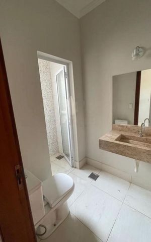 Casa à venda com 124m², 3 quartos e 1 vaga