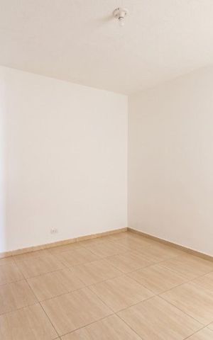 Casa à venda com 120m², 4 quartos e 2 vagas Casa à venda com 120m², 4 quartos e 2 vagasQuarto