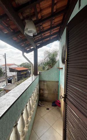 Casa à venda com 233m², 4 quartos e 2 vagas Casa à venda com 233m², 4 quartos e 2 vagasSuite Varanda
