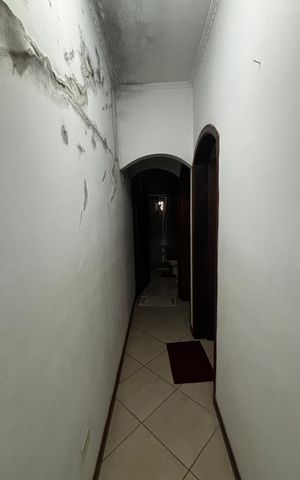 Casa à venda com 233m², 4 quartos e 2 vagas Casa à venda com 233m², 4 quartos e 2 vagasCorredor