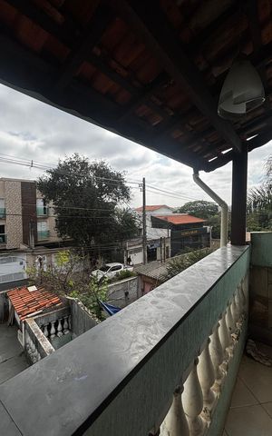 Casa à venda com 233m², 4 quartos e 2 vagas Casa à venda com 233m², 4 quartos e 2 vagasSuite Varanda