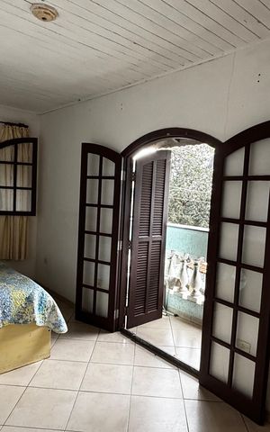 Casa à venda com 233m², 4 quartos e 2 vagas Casa à venda com 233m², 4 quartos e 2 vagasQuarto 3