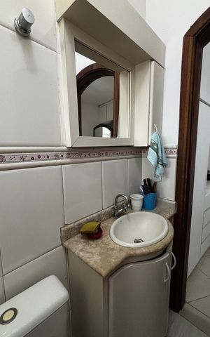 Casa à venda com 233m², 4 quartos e 2 vagas Casa à venda com 233m², 4 quartos e 2 vagasBanheiro da Suíte