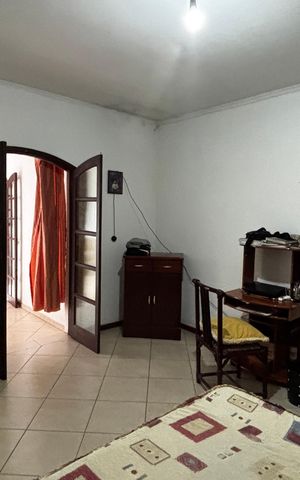 Casa à venda com 233m², 4 quartos e 2 vagas Casa à venda com 233m², 4 quartos e 2 vagasQuarto 2