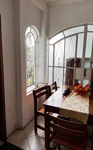 Casa à venda com 233m², 4 quartos e 2 vagas Casa à venda com 233m², 4 quartos e 2 vagasCozinha