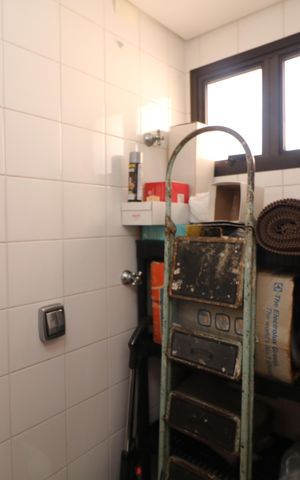 Apartamento à venda com 185m², 4 quartos e 3 vagasBanheiro de serviço