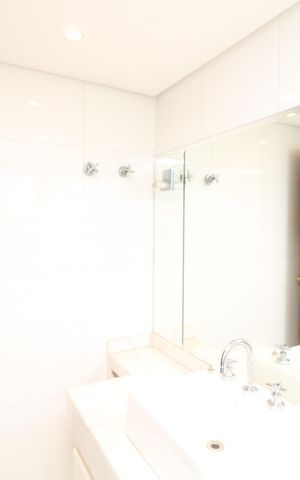 Apartamento à venda com 185m², 4 quartos e 3 vagasBanheiro da Suíte