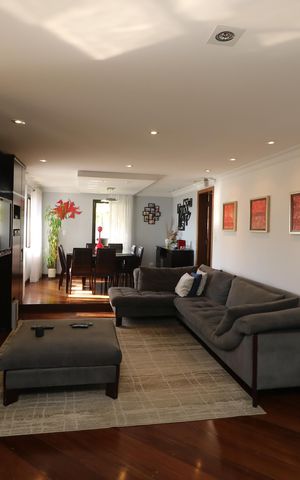 Apartamento à venda com 185m², 4 quartos e 3 vagasSala