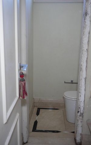 Casa de condomínio para alugar com 450m², 4 quartos e sem vagaLavabo