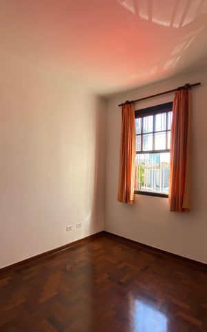 Casa para alugar com 247m², 5 quartos e 2 vagas