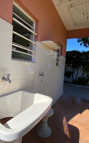 Casa para alugar com 247m², 5 quartos e 2 vagas