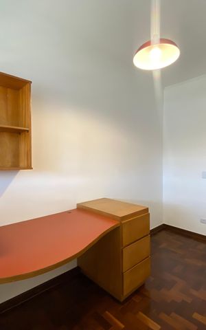 Casa para alugar com 247m², 5 quartos e 2 vagas
