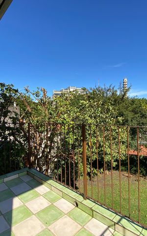 Casa para alugar com 247m², 5 quartos e 2 vagas