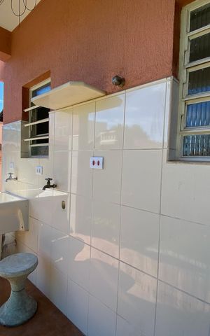 Casa para alugar com 247m², 5 quartos e 2 vagas
