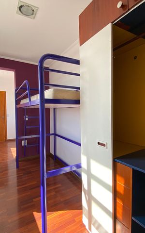 Casa para alugar com 247m², 5 quartos e 2 vagas