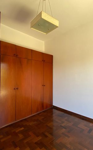 Casa para alugar com 247m², 5 quartos e 2 vagas
