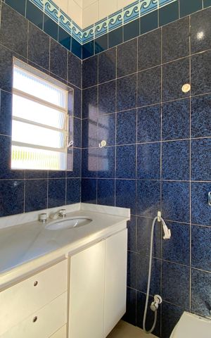 Casa para alugar com 247m², 5 quartos e 2 vagas