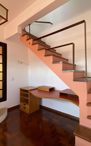 Casa para alugar com 247m², 5 quartos e 2 vagas