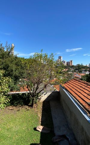 Casa para alugar com 247m², 5 quartos e 2 vagas