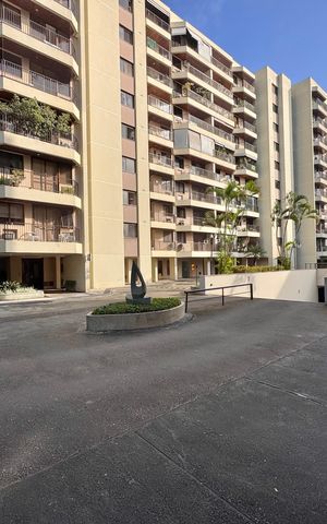 Apartamento para alugar com 116m², 3 quartos e 2 vagas Apartamento para alugar com 116m², 3 quartos e 2 vagasFachada