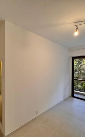 Apartamento para alugar com 116m², 3 quartos e 2 vagas Apartamento para alugar com 116m², 3 quartos e 2 vagasSuíte