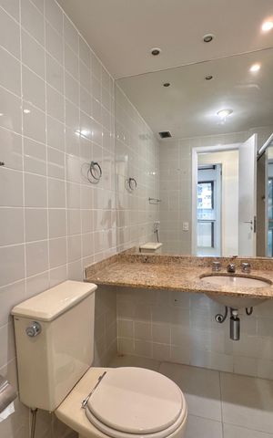 Apartamento para alugar com 116m², 3 quartos e 2 vagas Apartamento para alugar com 116m², 3 quartos e 2 vagasBanheiro Social
